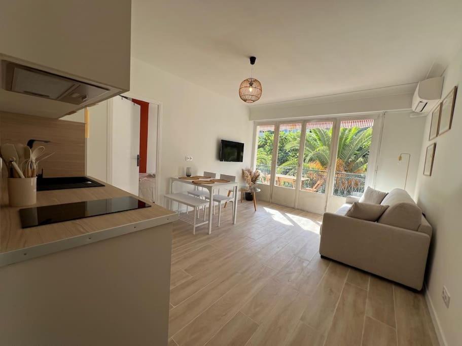 Magnifique T2 Proche Mer Et Ville Refait A Neuf Avec Terrasse Menton Bagian luar foto