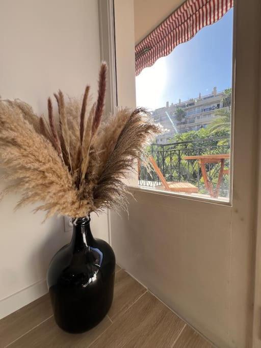 Magnifique T2 Proche Mer Et Ville Refait A Neuf Avec Terrasse Menton Bagian luar foto