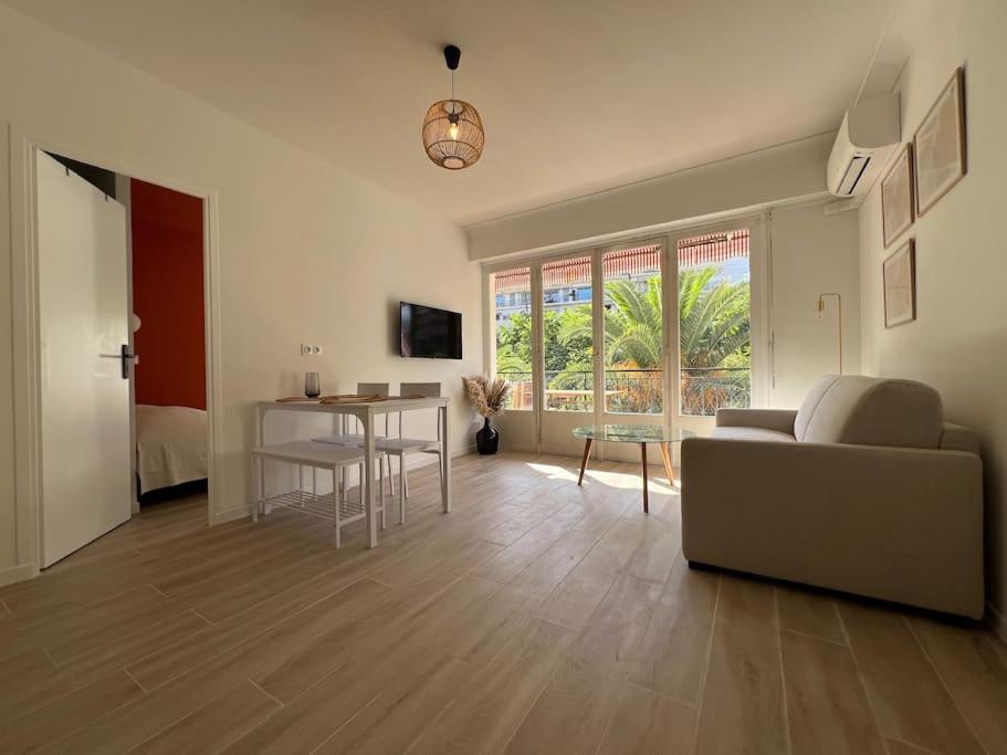 Magnifique T2 Proche Mer Et Ville Refait A Neuf Avec Terrasse Menton Bagian luar foto