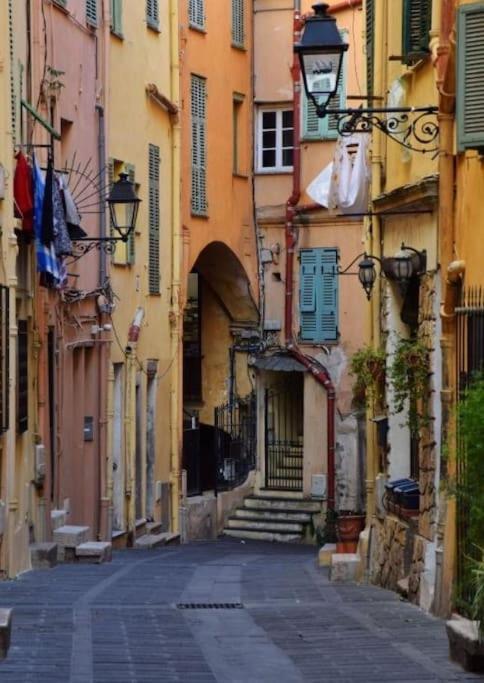 Magnifique T2 Proche Mer Et Ville Refait A Neuf Avec Terrasse Menton Bagian luar foto