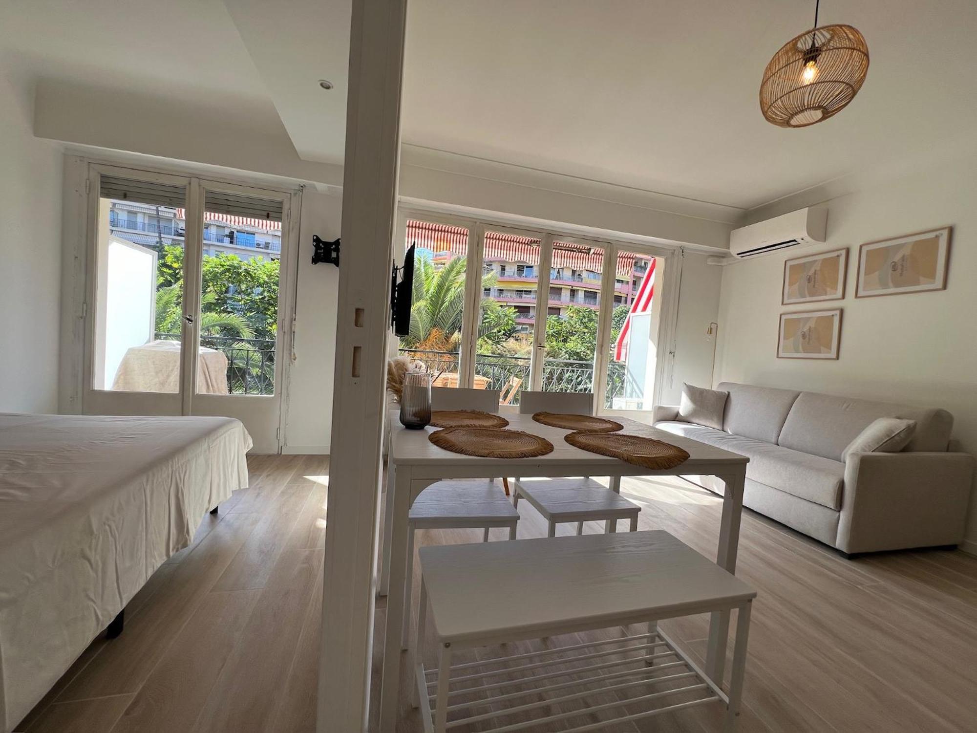 Magnifique T2 Proche Mer Et Ville Refait A Neuf Avec Terrasse Menton Bagian luar foto