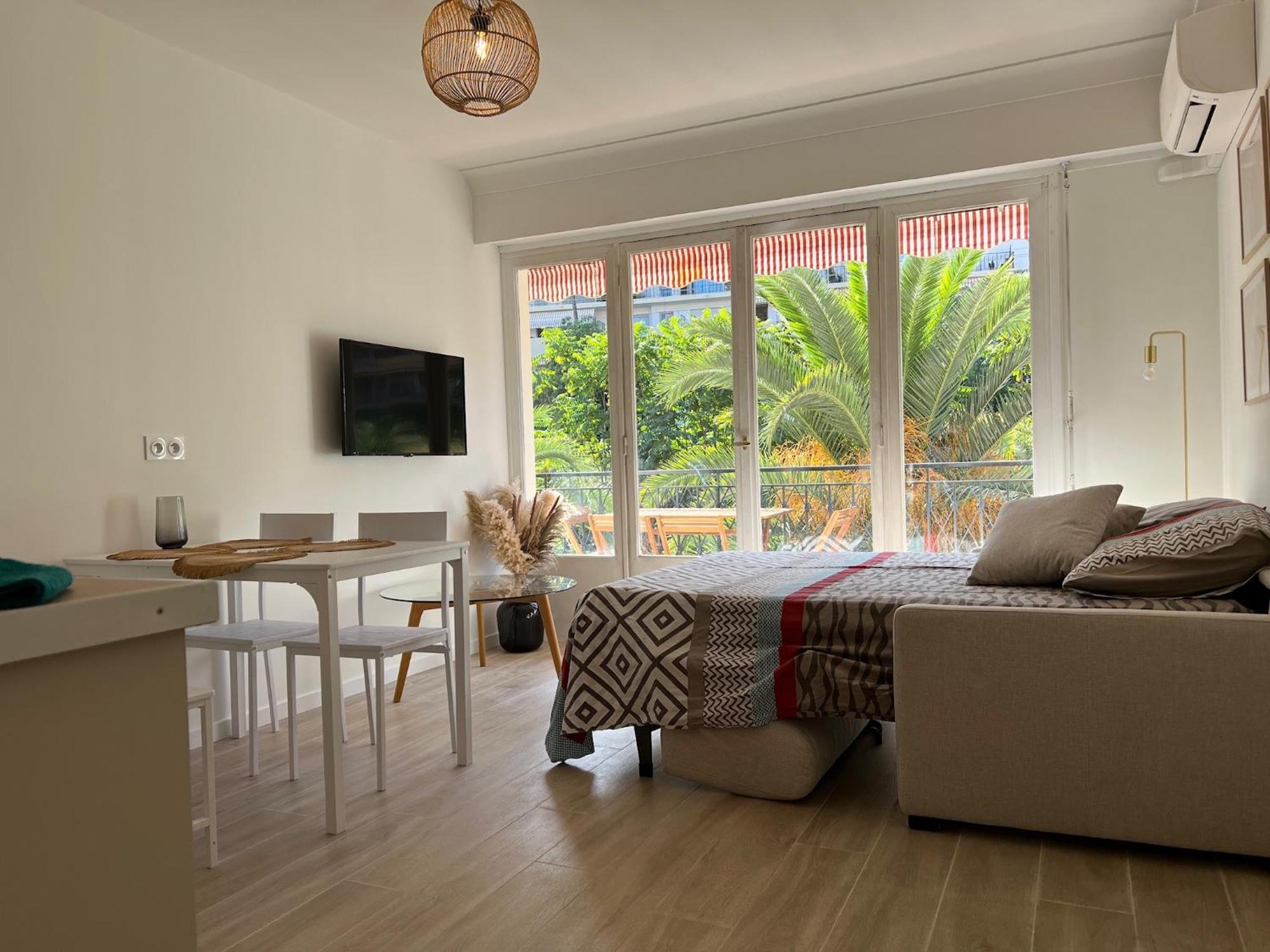 Magnifique T2 Proche Mer Et Ville Refait A Neuf Avec Terrasse Menton Bagian luar foto